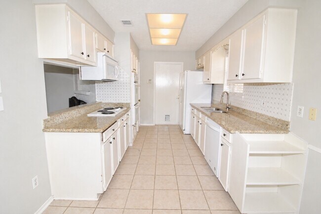 Photo - 13511 Brook Hollow Dr
