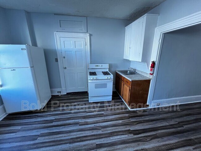 Photo - 214 S 10th St