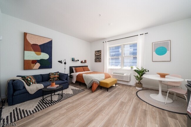 28 Irvine Turner Blvd Unit 207