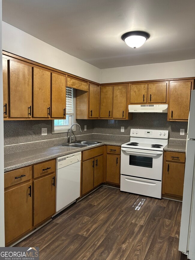 Photo - 1609 Line St