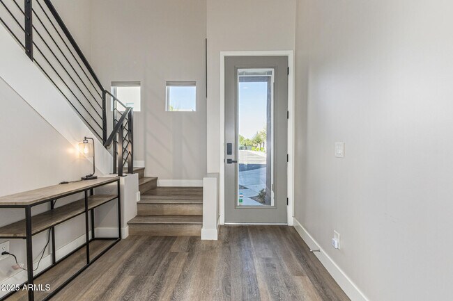 Photo - 2315 E Pinchot Ave