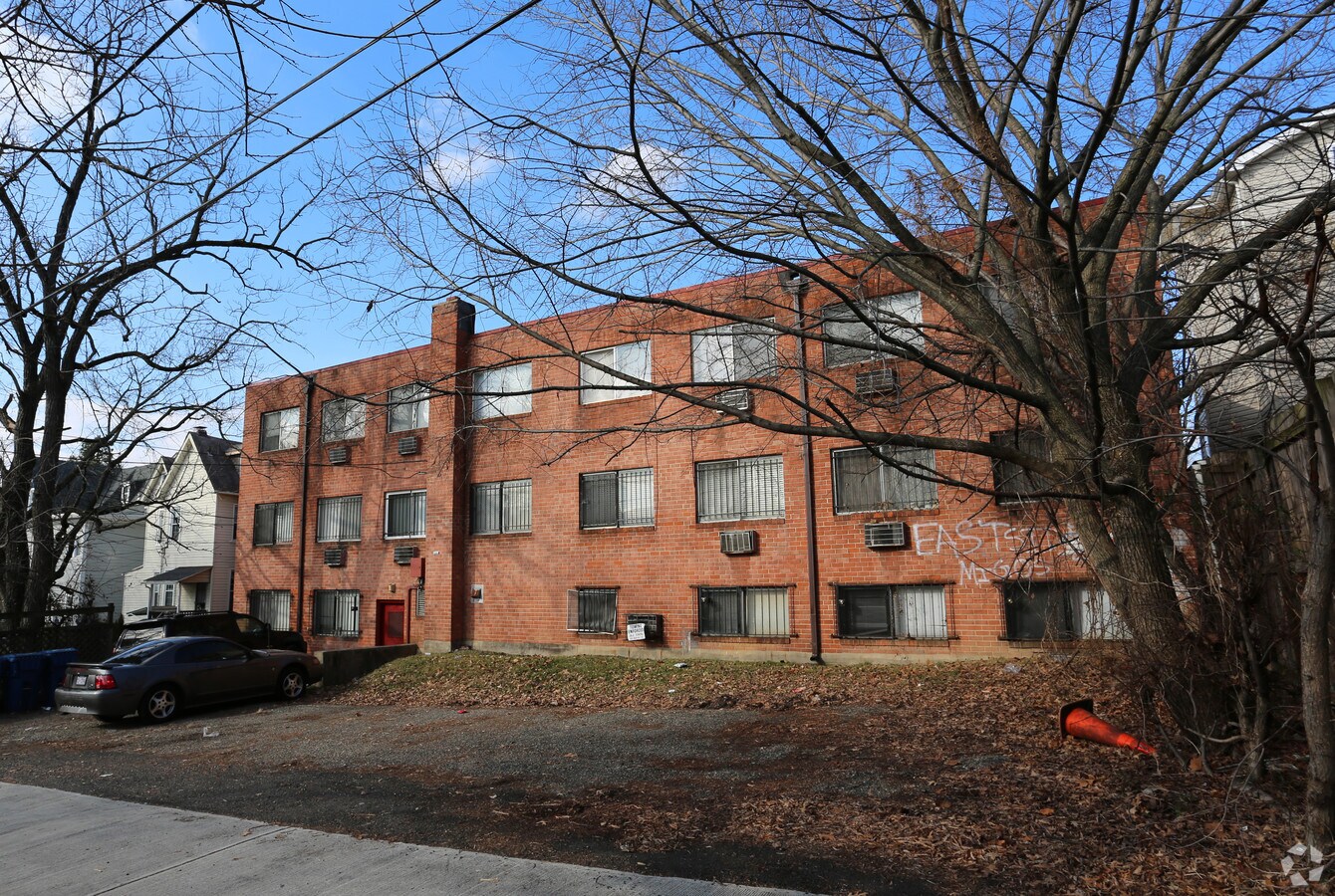 Photo - 4325 Kansas Ave NW