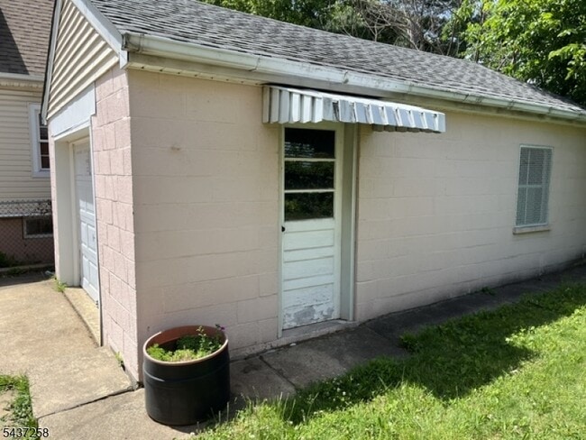 Photo - 22 Drake St
