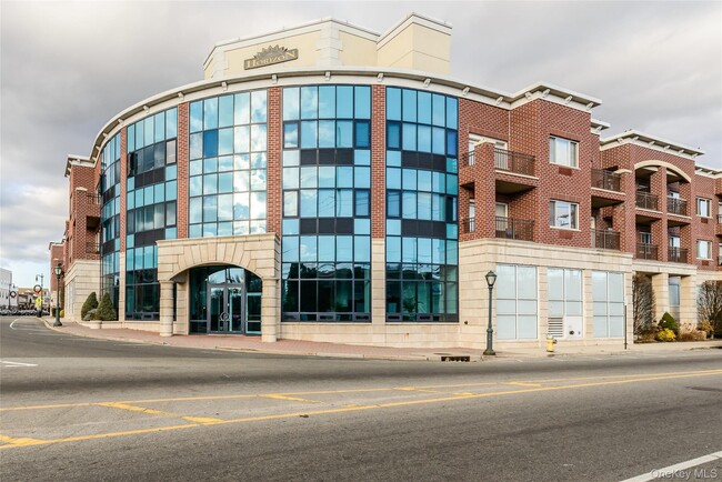 Building Photo - 130 Post Ave Unit 316