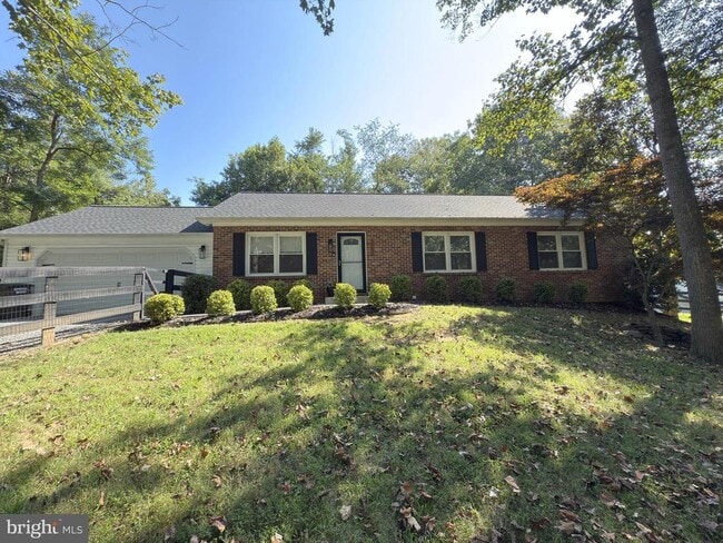 Building Photo - 35600 Sassafras Dr Rental