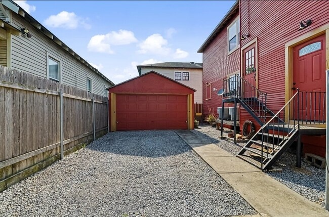 4200 S Derbigny St Unit 4200