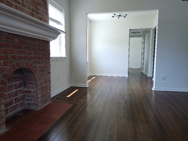 Photo - 1312 S Quaker Ave Unit Apt 6