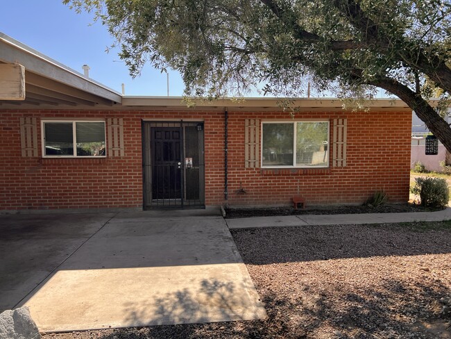 Building Photo - 2818 N Eastgate Dr Rental