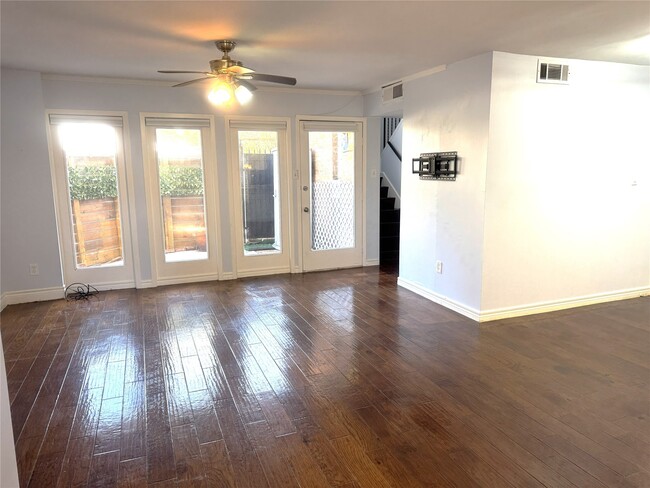 Photo - 6315 Deerwood Rd