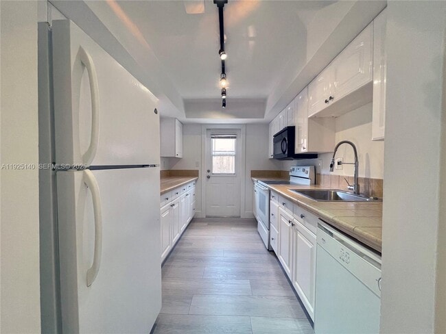 Photo - 2230 Spanish Trail Unit A