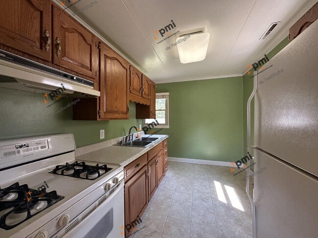 Photo - 1708 Napoleon St