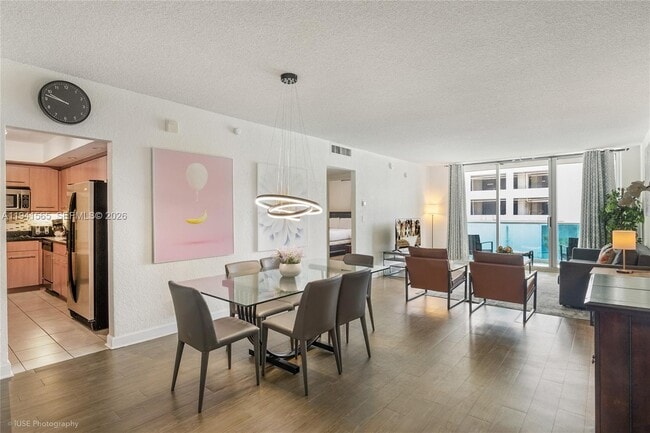 Building Photo - 4001 S Ocean Dr Unit 3B