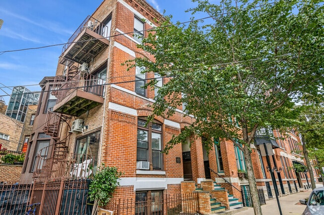 Building Photo - 213 W Wisconsin St Unit 1 Rental