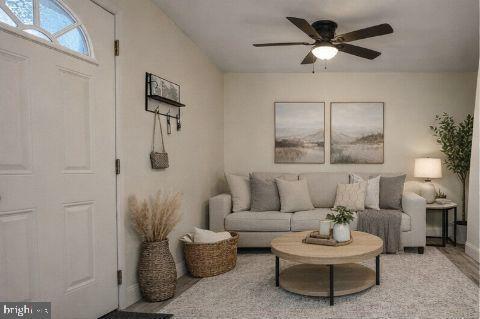 Building Photo - 790 S Front St