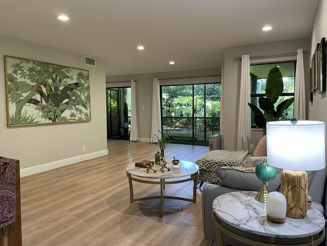 Building Photo - 12725 Shoreline Dr Unit 6d Rental
