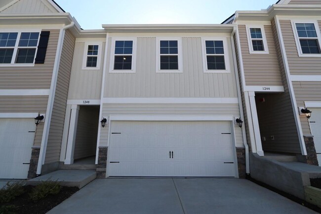 Photo - 1248 Grenshaw Dr Townhome