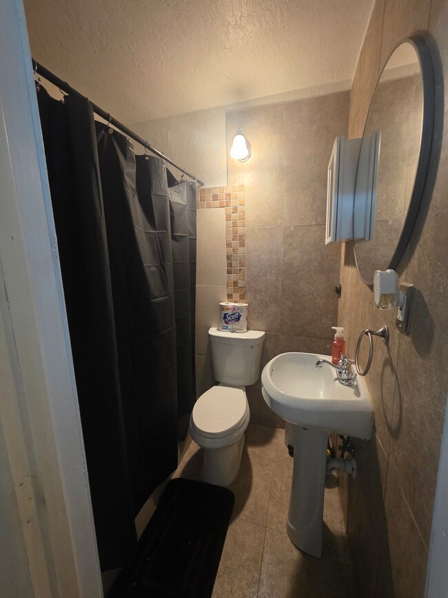 Photo - 7909 NW 40th St Unit B