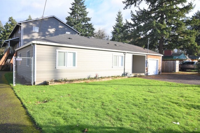 Photo - 5320 SE 122nd Ave Unit House
