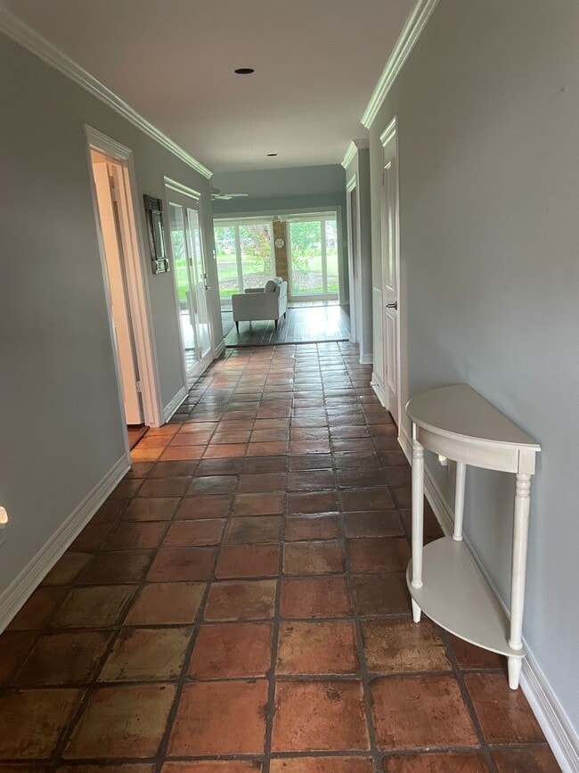 Photo - 314 Fox Briar Ln