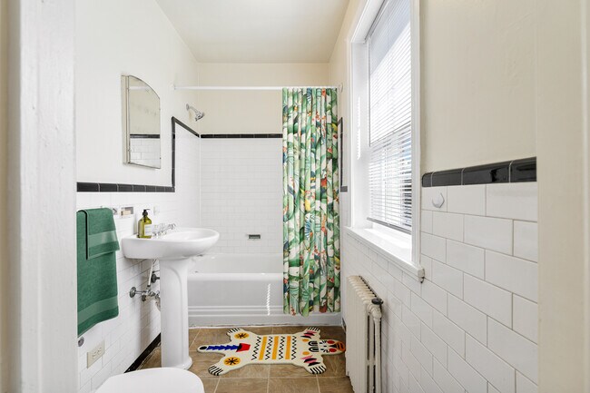1005 Grove Ave Apartments