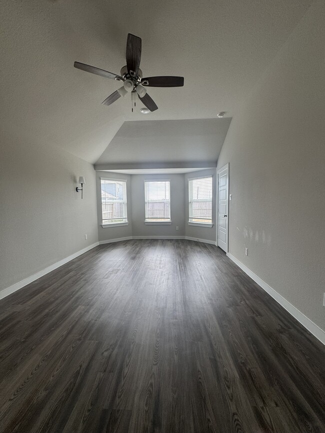 Photo - 5017 Evergreen Dr