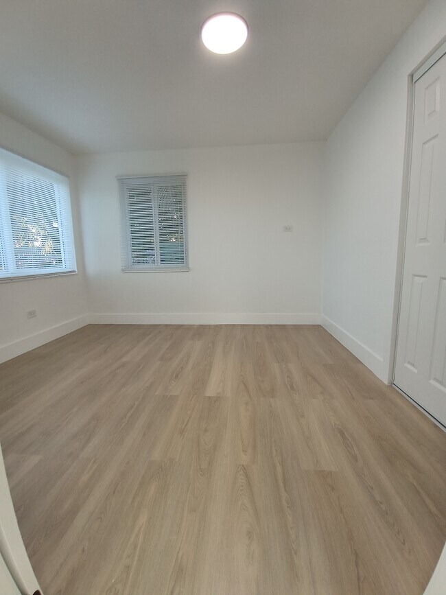 Photo - 15459 Hayes Ln