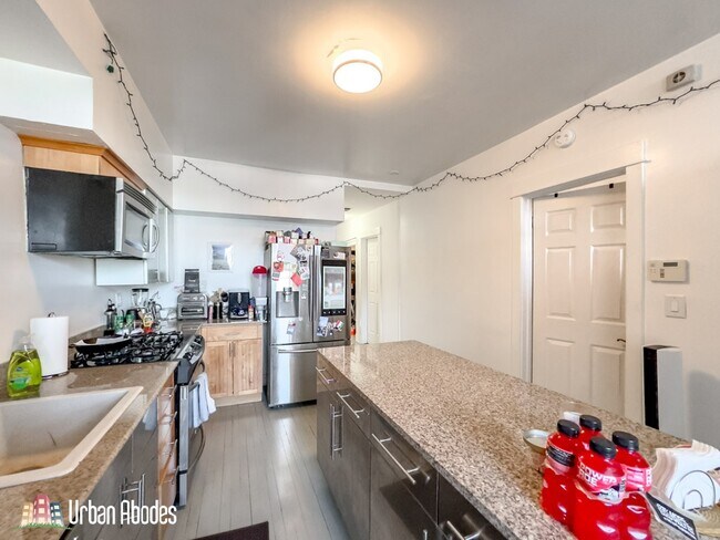 Photo - 3245 N Lakewood Ave Unidad J05W