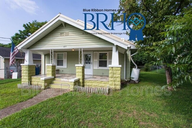 Photo - 605 Victory St NW