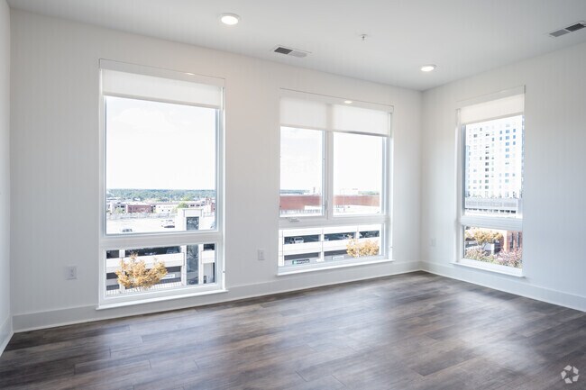 2BR, 2BA - 1080SF