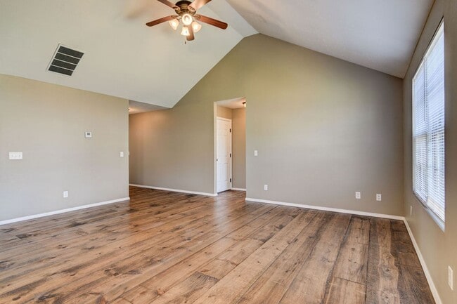 Photo - 3 Bedroom Republic Home