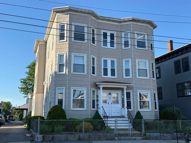 Building Photo - 135 Amory St Unit 5