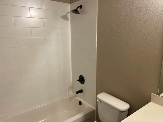 9889 Grosbeak Ln
