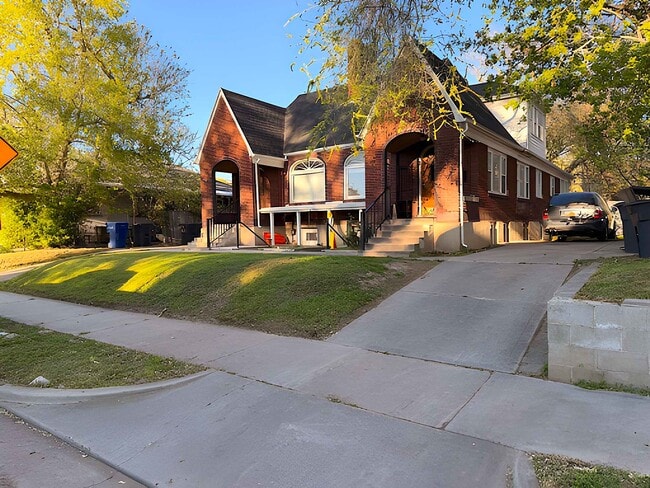 Photo - 1995 S Lincoln St Unit 1997.5