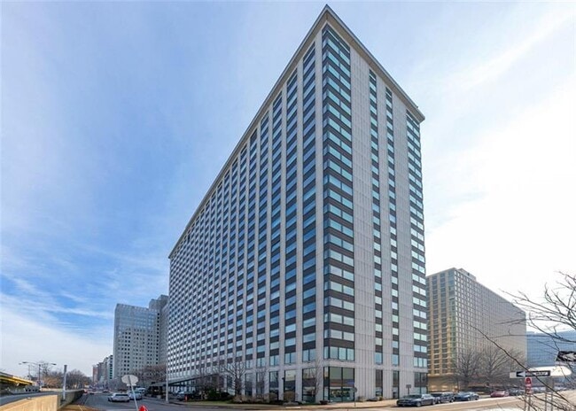 Photo - 320 Fort Duquesne Blvd