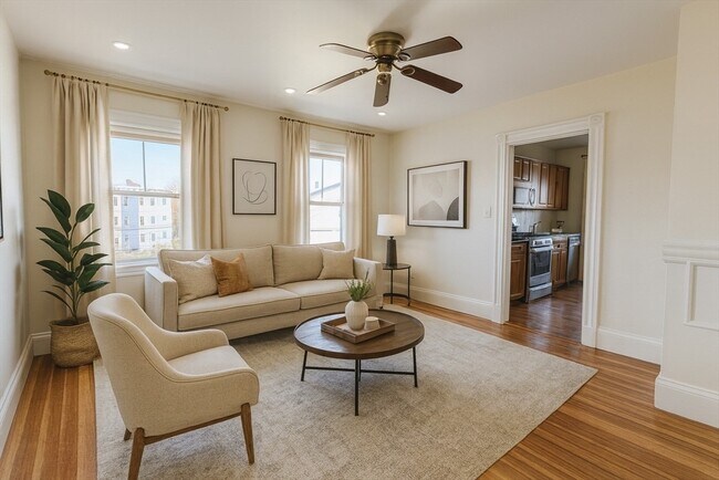 Photo - 163 Belmont St Unidad 3