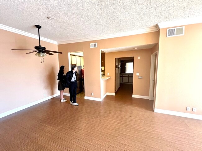 Photo - 533 S St Andrews Pl Unit 416