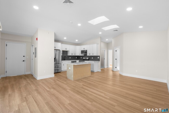 Photo - 937 Post Rd Unit 2A