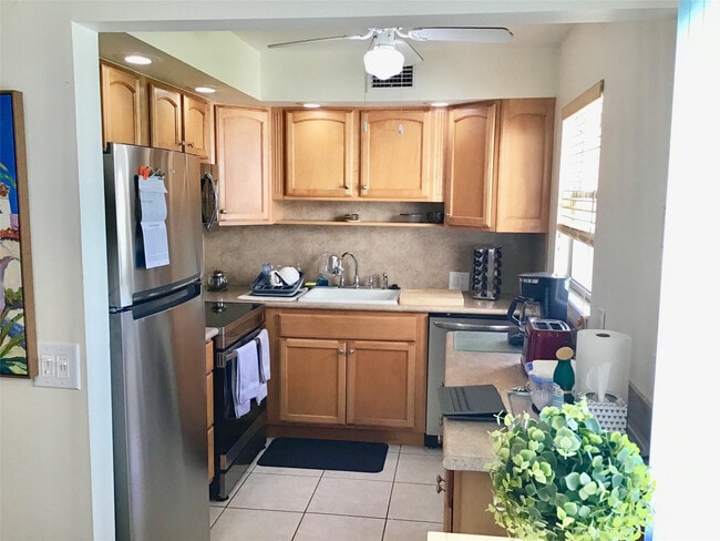 Photo - 438 Mansfield K Unit 438