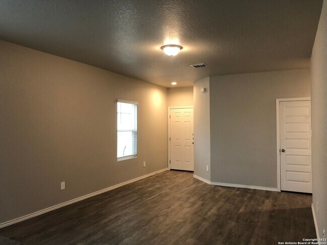 Photo - 4211 Asher Alley