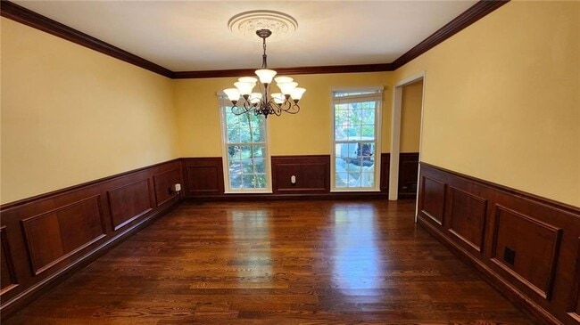 Photo - 310 Milesford Ct