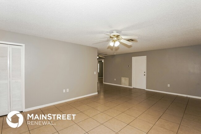 Photo - 2208 Spring Cir