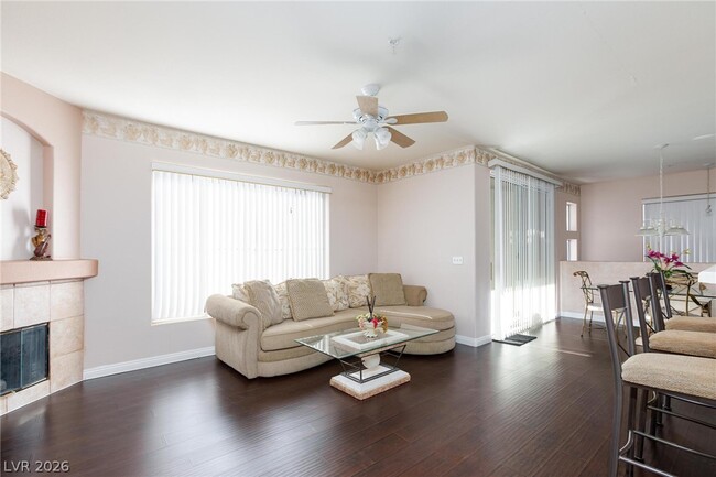 Photo - 7185 S Durango Dr Unidad 201