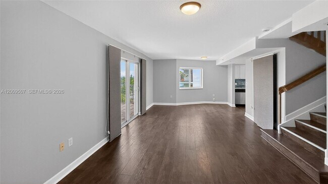 Photo - 280 SW 20th Rd Unit 904