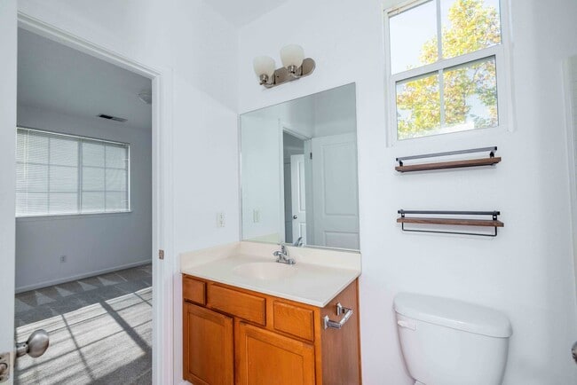 Photo - MOVE IN SPECIAL!!! $500 OFF FIRST MONTHS R...