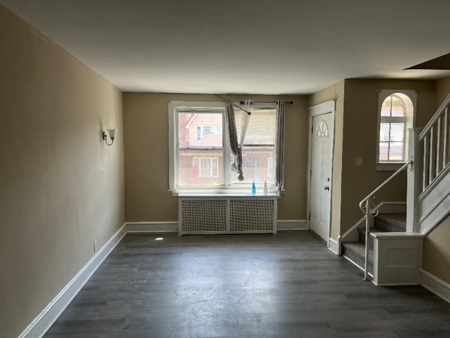 Photo - 1467 Lardner St