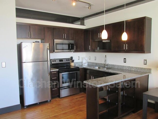 Photo - 101 E. Sixth St. Unidad 506