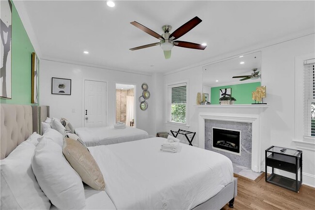 Photo - 616 Darlington Rd NE