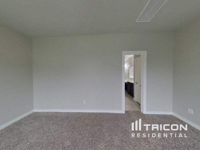 Photo - 1620 Village Creek Dr