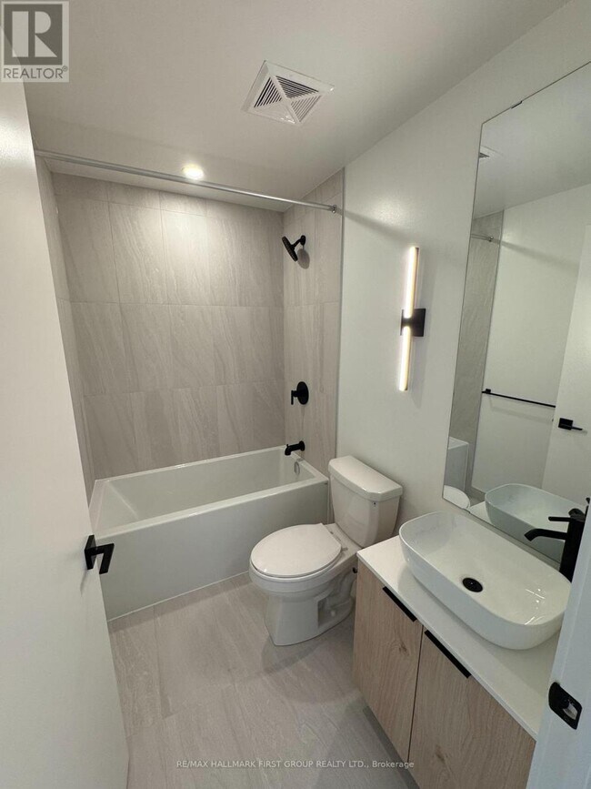 Photo - 1185 Dupont St Unit 621