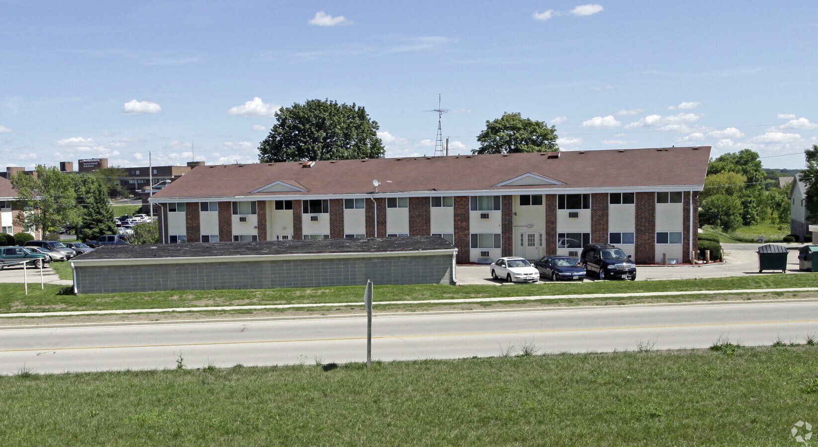 Photo - Pine Ridge Apartments